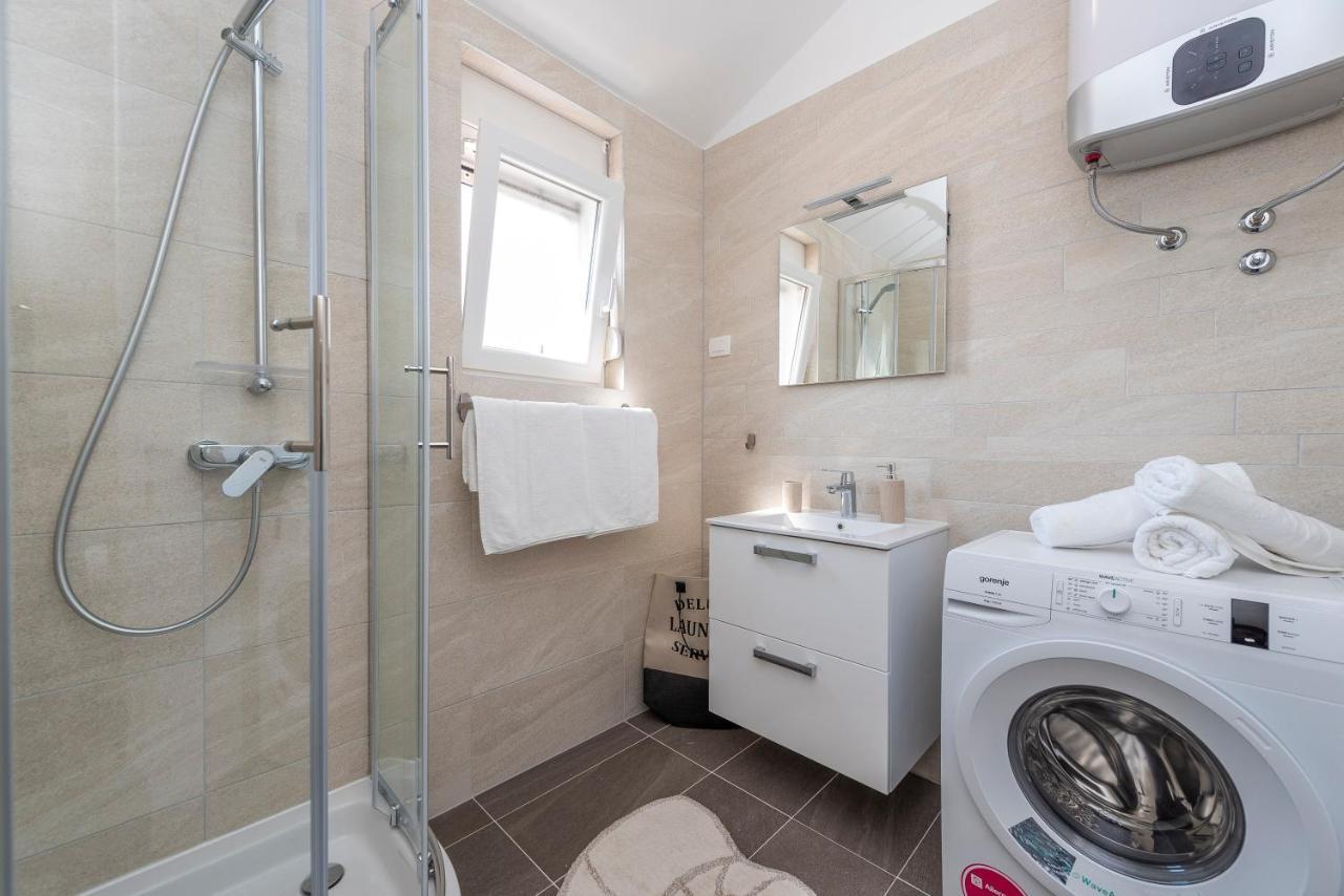 Luxury Apartments - La Vir 1 & 2 Екстериор снимка
