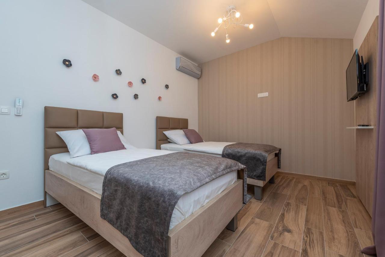 Luxury Apartments - La Vir 1 & 2 Екстериор снимка