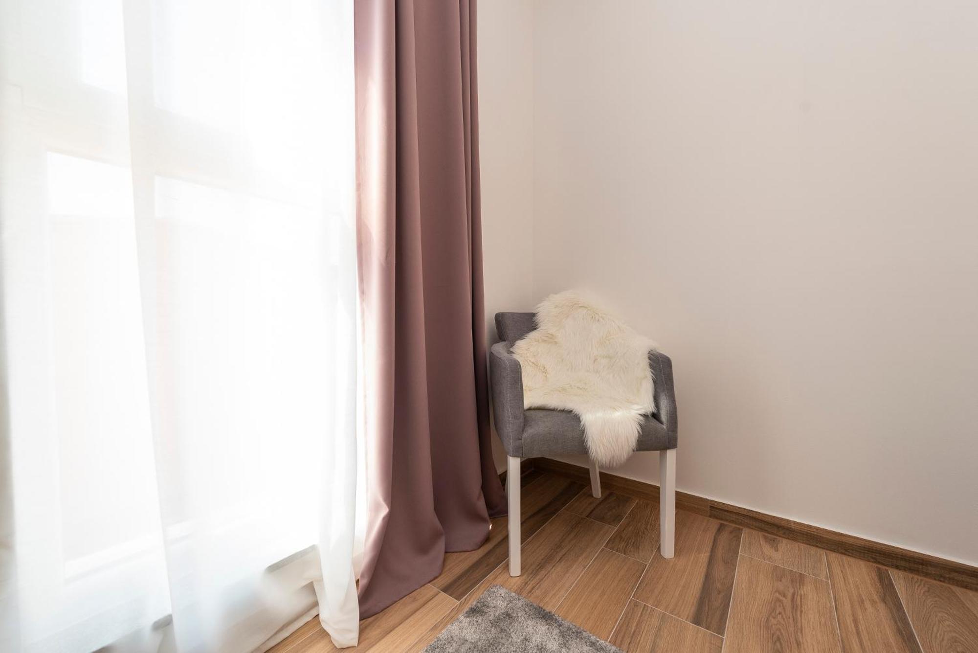 Luxury Apartments - La Vir 1 & 2 Екстериор снимка