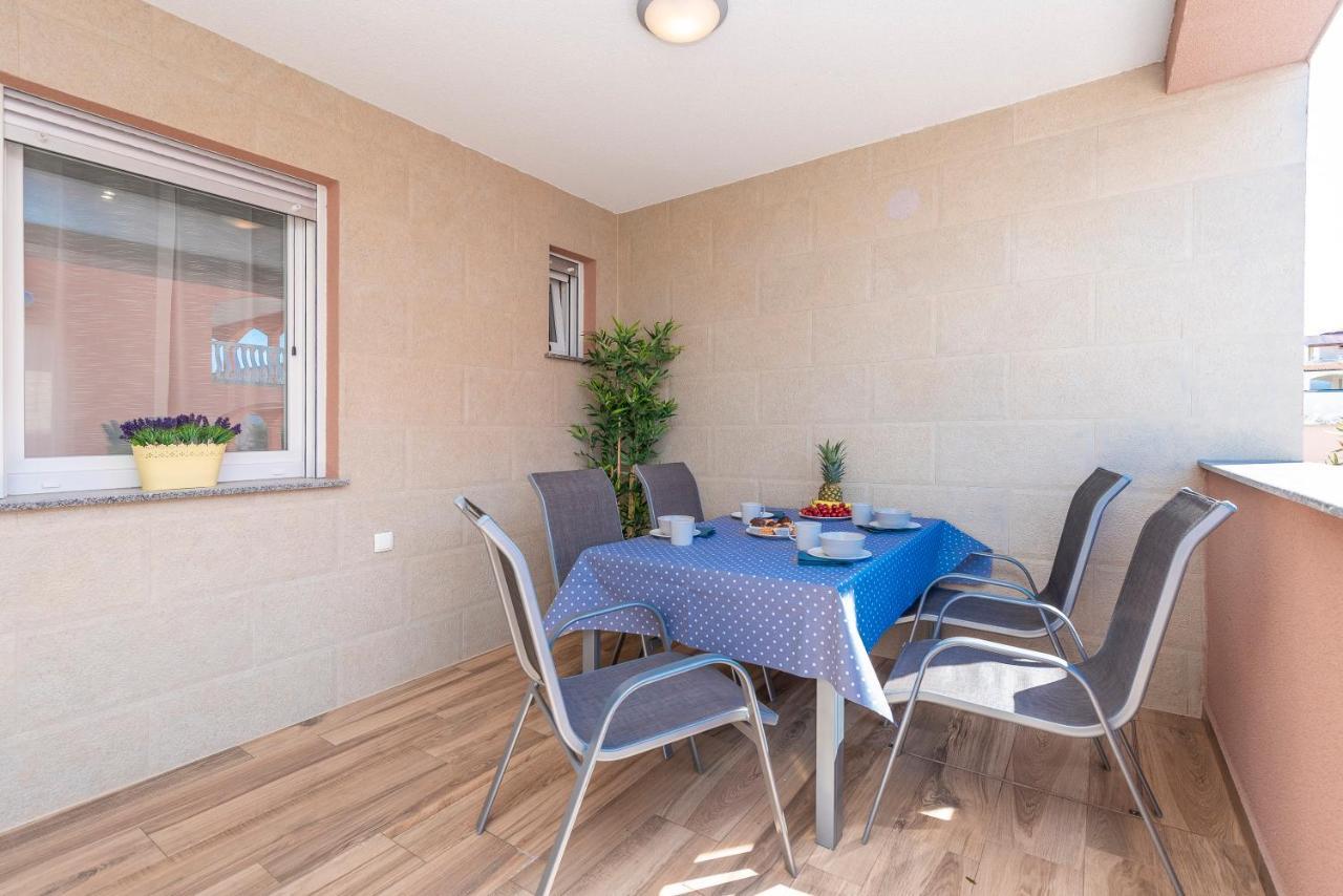 Luxury Apartments - La Vir 1 & 2 Екстериор снимка