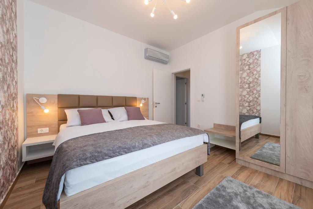 Luxury Apartments - La Vir 1 & 2 Екстериор снимка