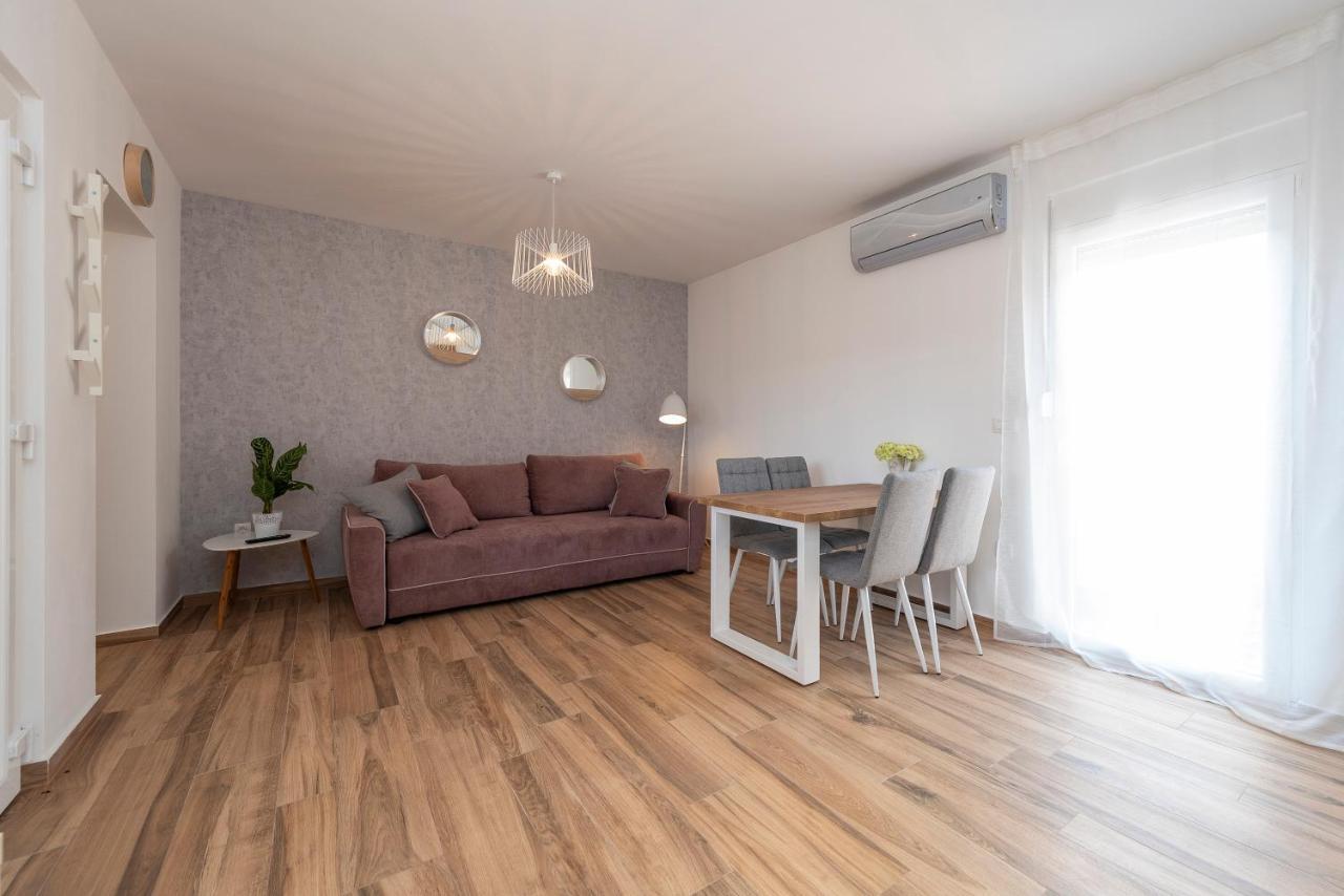 Luxury Apartments - La Vir 1 & 2 Екстериор снимка