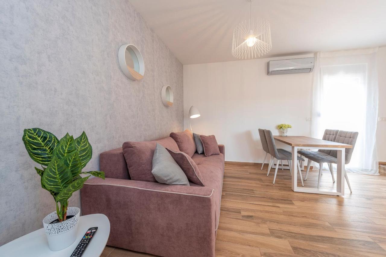 Luxury Apartments - La Vir 1 & 2 Екстериор снимка