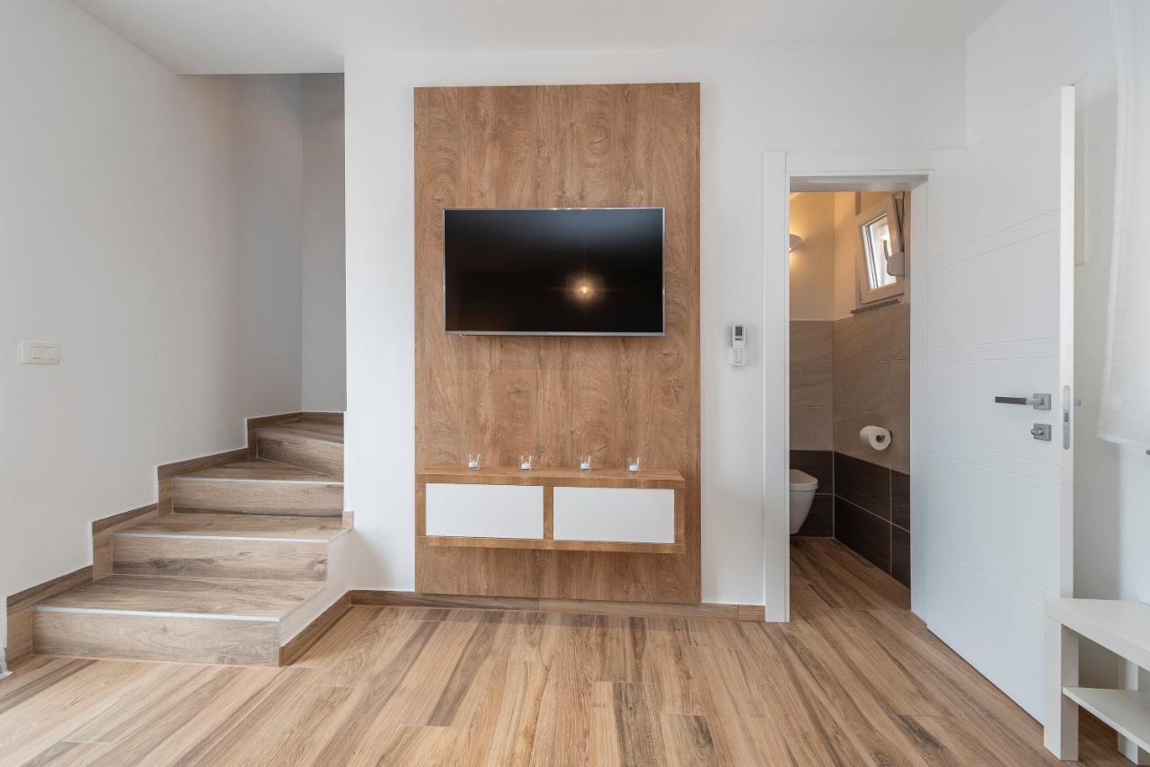 Luxury Apartments - La Vir 1 & 2 Екстериор снимка