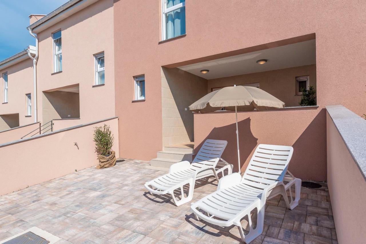 Luxury Apartments - La Vir 1 & 2 Екстериор снимка